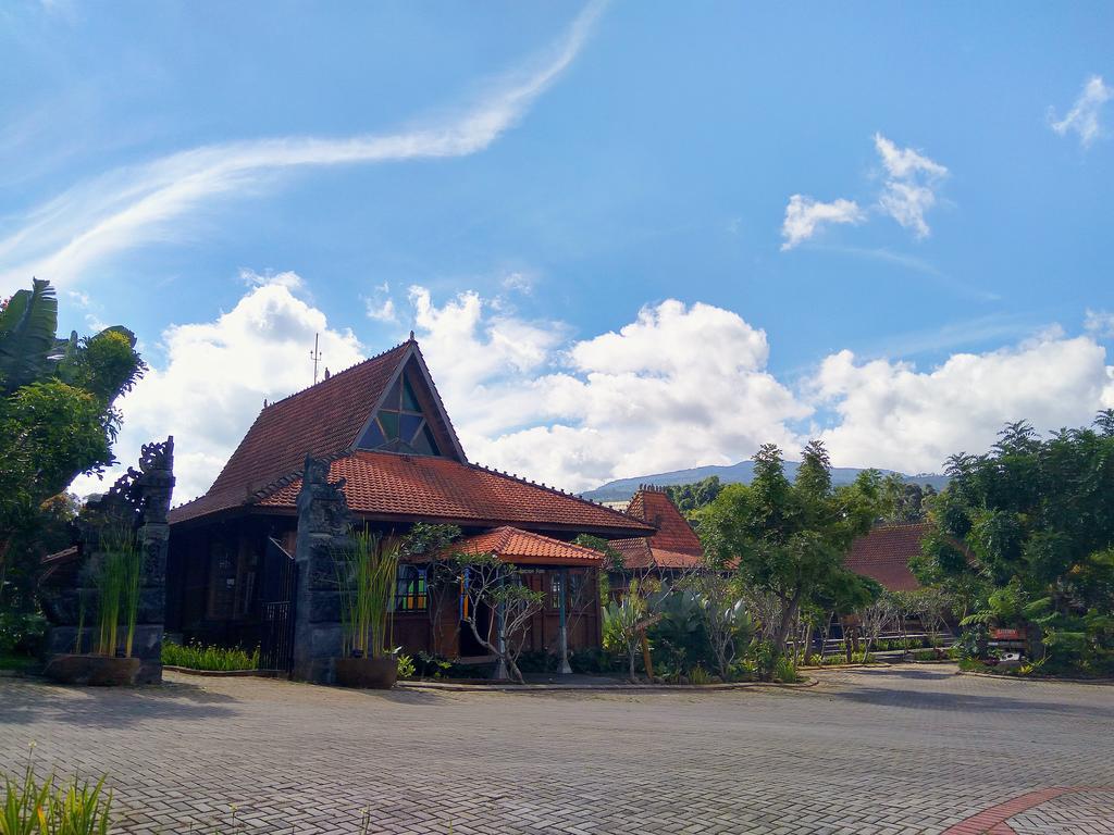 Jadul Village Resort Лембанг Экстерьер фото