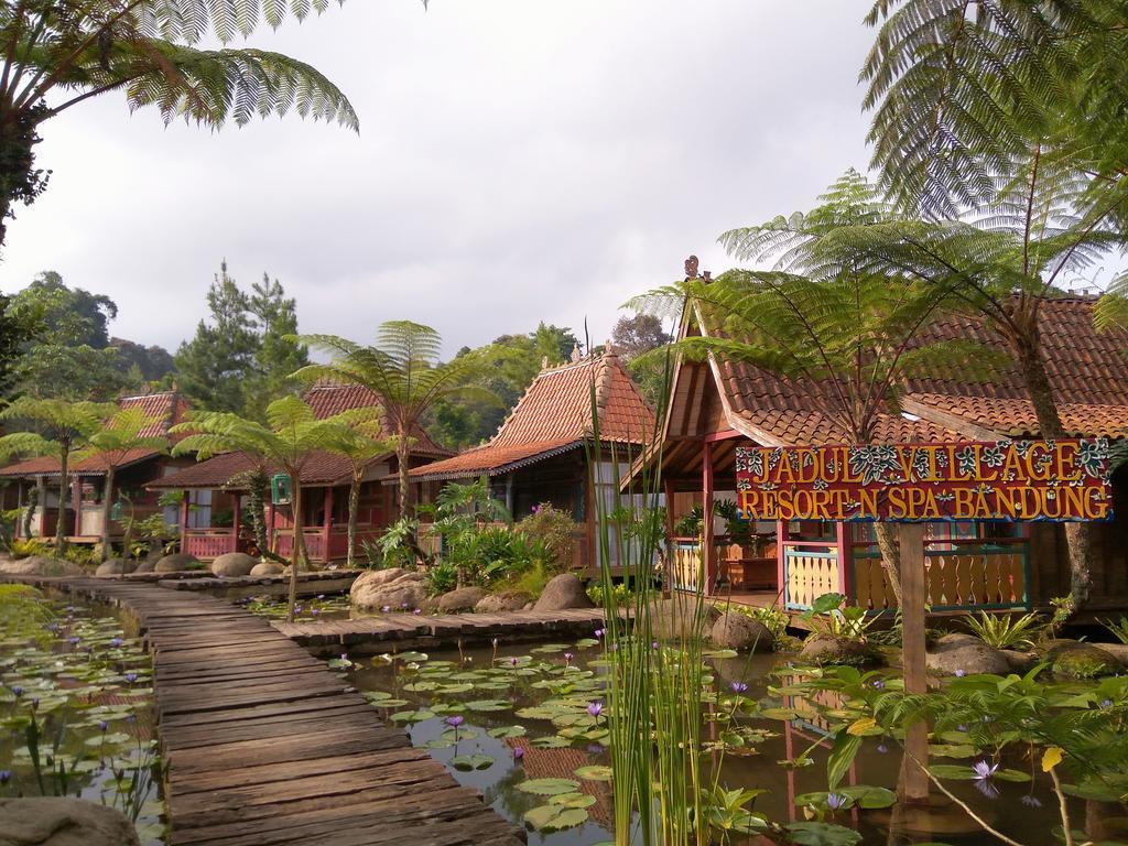 Jadul Village Resort Лембанг Экстерьер фото