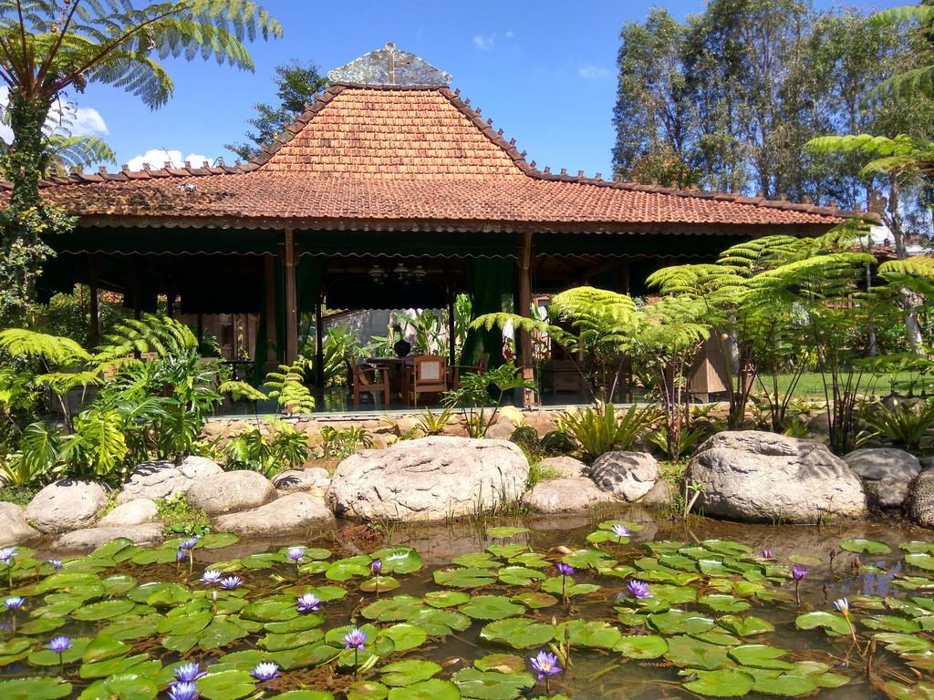 Jadul Village Resort Лембанг Экстерьер фото