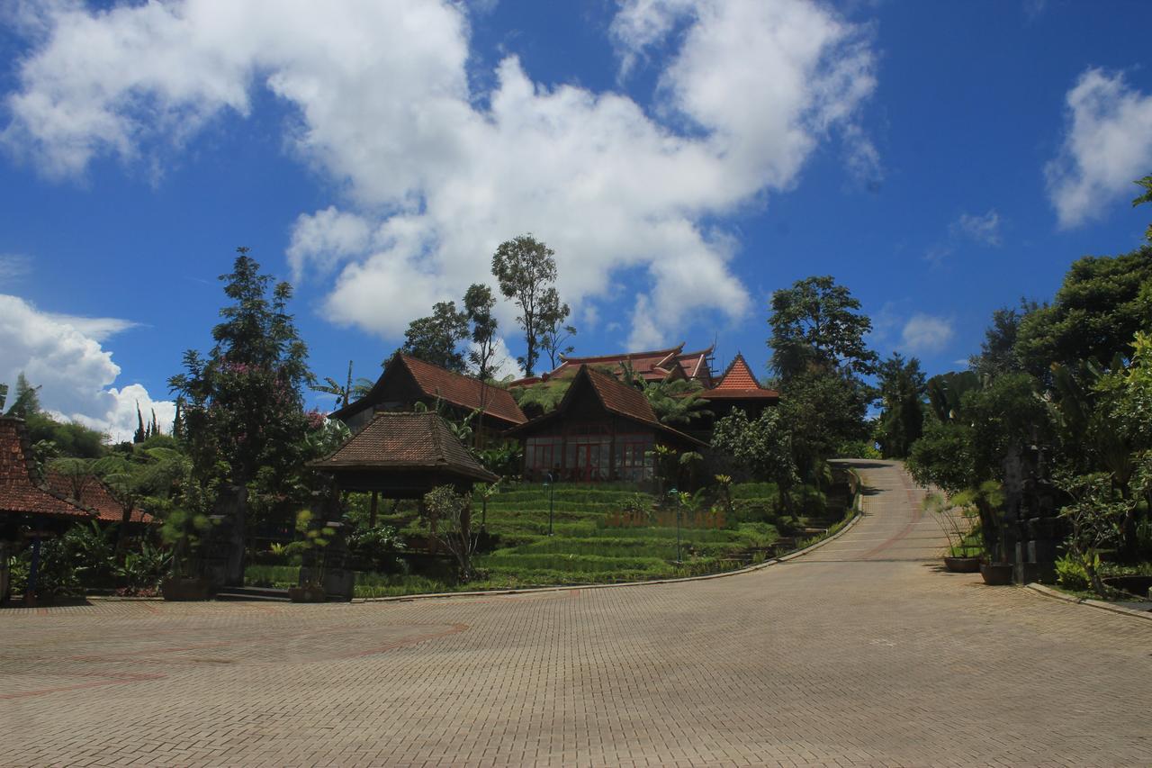 Jadul Village Resort Лембанг Экстерьер фото